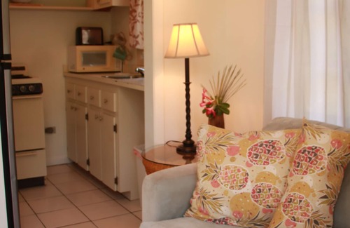 Governor's Harbour Cabaña | Ocean Sounds Cottage - 5 minutos a pie de la playa de Twin Coves