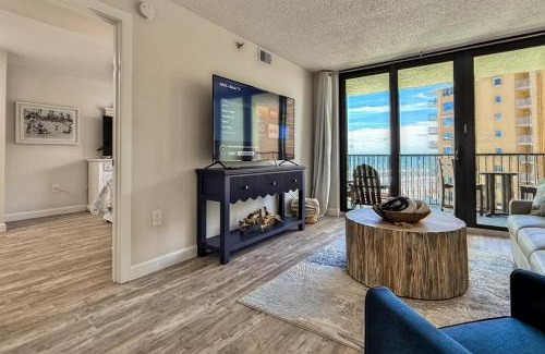 New Smyrna Beach Apartamento | Ocean Trillium Suites 401