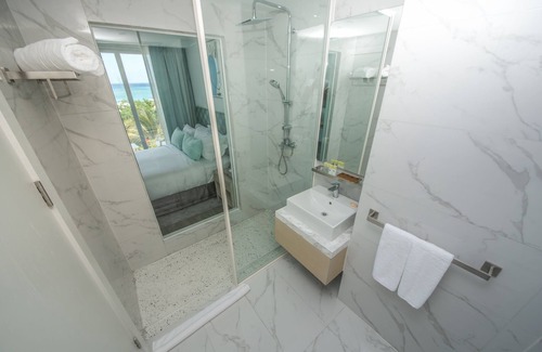 Pereybere Hotel | Ocean V Hotel