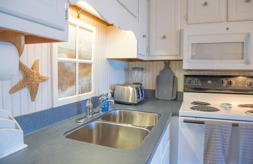 Ash Condominio | Ocean View, 2 Bedroom, 2 Bath with direct beach access and pool