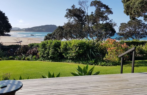 Hot Water Beach Casa | Frente a la playa, a estrenar con impresionantes vistas de Hot Water Beach