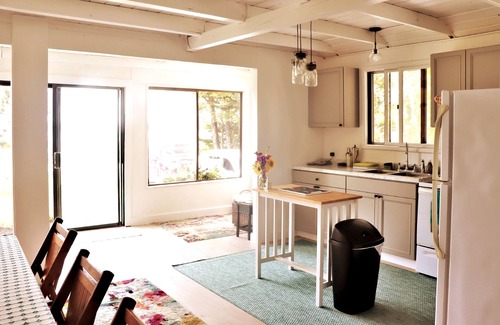 New Harbor Cabaña | Ocean-view cottage near beach with deck, grill, & full kitchen