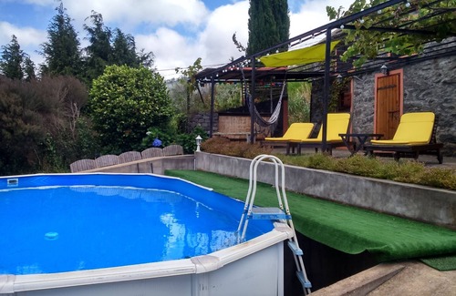 Arco da Calheta Cabaña | El Cottage - Piedra rocas casa con vista al mar e bella
