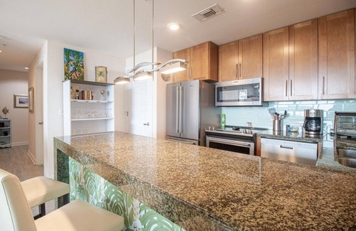 Biloxi Condominio | Ocean view from every room!