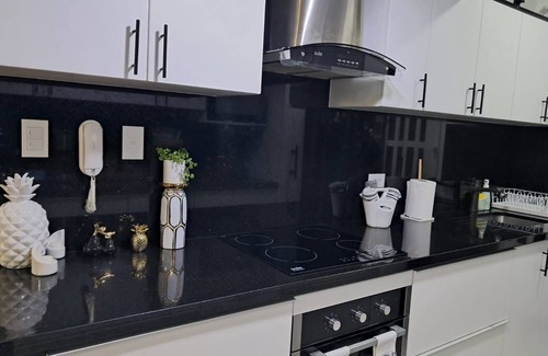 San Miguel Apartamento | Ocean View! Spacious 3-bedroom apartment, First Class Amenities in San Miguel