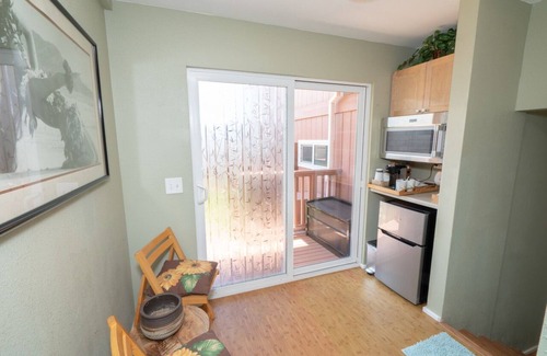 Makakilo City Apartamento | Estudio con vista al mar \ Tina caliente \ Estacionamiento \ Tesla Paquete de alquiler disponible.