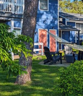 Hampton Bays Hotel | Ocean View Terrace