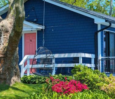 Hampton Bays Hotel | Ocean View Terrace