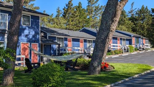 Hampton Bays Hotel | Ocean View Terrace