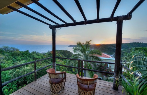 Santa María Huatulco Condominio | Vistas al mar, acceso a la playa, casita española de la bahía (condominio)