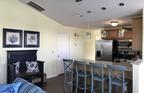 South Nags Head Casa | Vistas al mar! ¡A solo 350 pies de la playa! ¡Ropa de cama, bicicletas y más GRATIS!