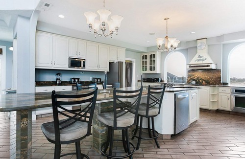 Corolla Casa | 4x1487, The Dream / Oceanfront / 18 habitaciones / 12 baños completos / 2 medios baños