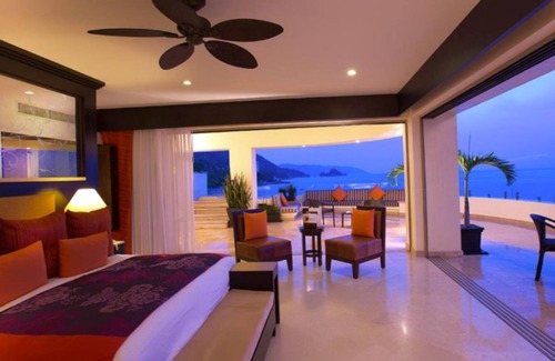 Amapas Complejo | Oceanfront 3BR Penthouse, 5 Star Garza Blanca Gated Resort, 13-20Dec2025 & more!