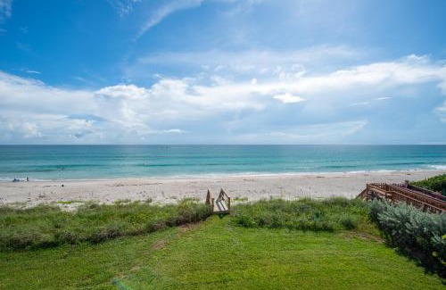 Averill Farms Villa | Oceanfront 4-bed Designer Villa with private pool