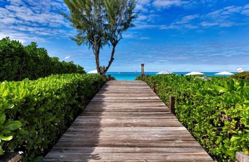 Grace Bay Apartamento | Oceanfront apartment on Grace Bay beach