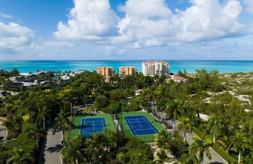 Grace Bay Apartamento | Oceanfront apartment on Grace Bay beach