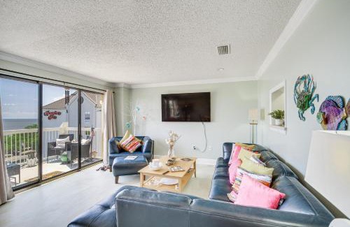 Biloxi Apartamento | Oceanfront Biloxi Condo with Balcony Walk to Beach!