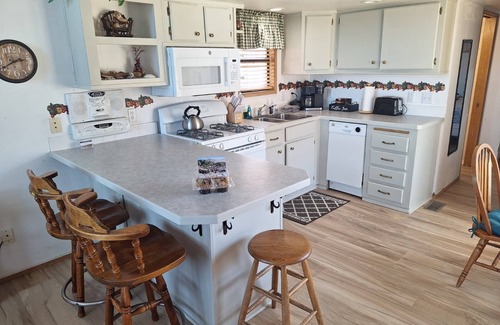 Smith River Cabina | Oceanfront Cabin 3 with Private Jacuzzi & Impressive Views
