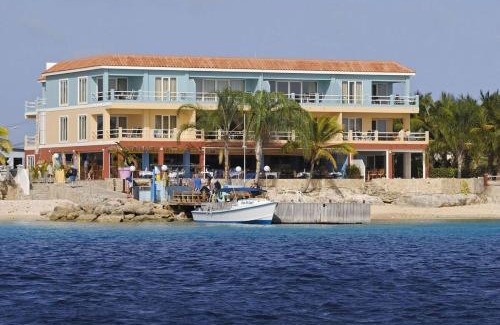 Kralendijk Apartamento | Oceanfront Deluxe Apartment Blue Marlin at Den Laman