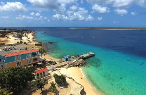 Kralendijk Apartamento | Oceanfront Deluxe Apartment Blue Marlin at Den Laman