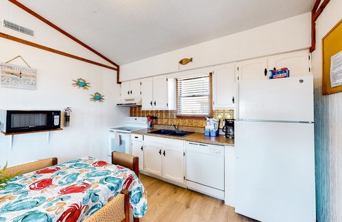 Buxton Casa | Oceanfront, Dog-Friendly House w/ Free WiFi, Ocean View, & Shared Pool