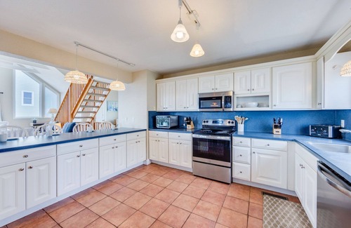 Waves Casa | Oceanfront Dog Friendly w/ Private Pool, Hot Tub, Game Room, Cargo Lift, Tennis