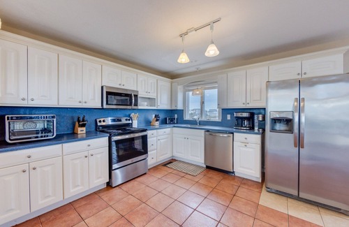Waves Casa | Oceanfront Dog Friendly w/ Private Pool, Hot Tub, Game Room, Cargo Lift, Tennis