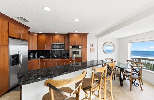 South Ponte Vedra Beach Casa | Oceanfront Home w/ Two Master Suites, Large Deck