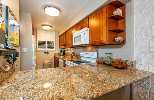 Maalaea Condominio | Oceanfront Maui Gem, Sugar Beach Access, Panoramic Views, Pool, Kanai A Nalu 319