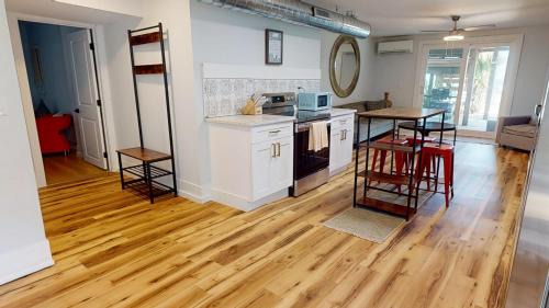 Folly Beach Apartamento | Oceanfront Nest Down