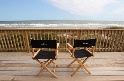 Duck Casa | OCEANFRONT, Ocean Views, Sun Decks, Prv Beach Access, SA69, Kirk