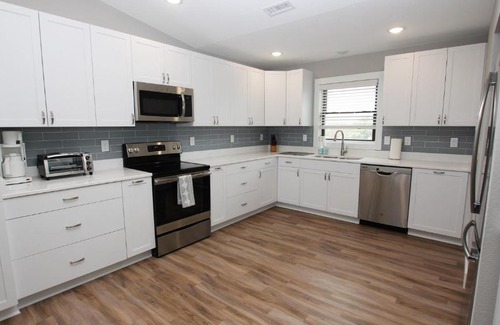 Duck Casa | OCEANFRONT, Ocean Views, Sun Decks, Prv Beach Access, SA69, Kirk