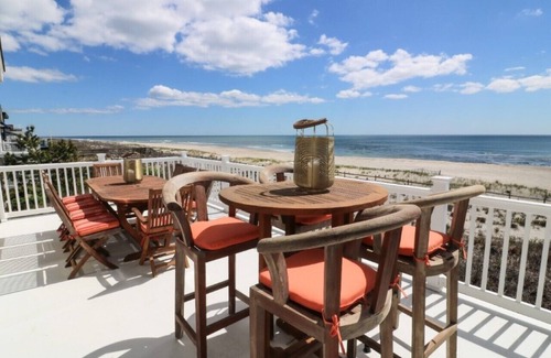 Surf City Casa | OCEANFRONT OPEN FOR FALL AND HOLIDAY SEASON 5 BEDROOM NEWLY REMODELED