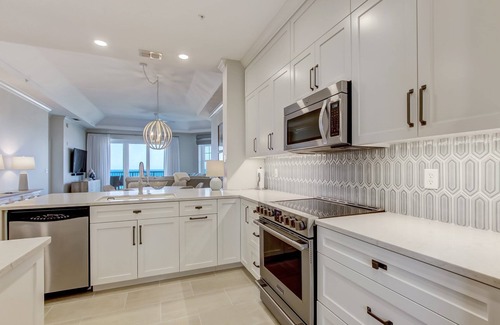 Amelia City Condominio | Oceanfront | Penthouse Ocean Place | Fully Renovated | Luxury Furnishings | Near the Ritz Carlton