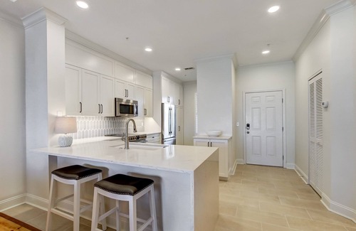 Amelia City Condominio | Oceanfront | Penthouse Ocean Place | Fully Renovated | Luxury Furnishings | Near the Ritz Carlton