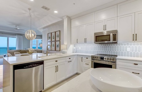 Amelia City Condominio | Oceanfront | Penthouse Ocean Place | Fully Renovated | Luxury Furnishings | Near the Ritz Carlton