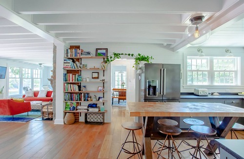 Oak Bluffs Casa | Cabaña de verano frente al mar - Con muelle privado y acceso a la playa