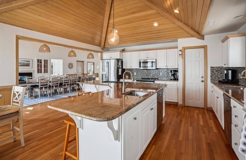 Ocean Hill Casa | Oceanfront, Private Pool, Dogs ok, Hot Tub, Elevator!