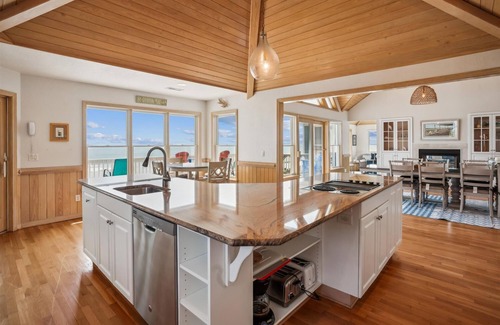 Ocean Hill Casa | Oceanfront, Private Pool, Dogs ok, Hot Tub, Elevator!