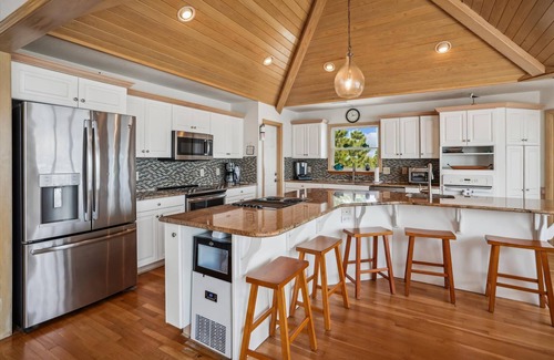 Ocean Hill Casa | Oceanfront, Private Pool, Dogs ok, Hot Tub, Elevator!