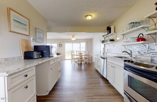 Emerald Isle Casa | OCEANFRONT spectacular 8 BR,6 BA, Sleeps 20.Last minute deal on summer rate.
