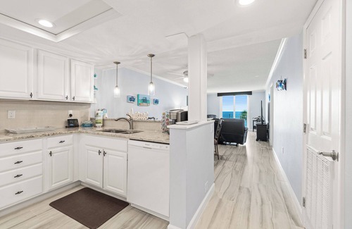 Indian Harbour Beach Condominio | Oceanfront condo-steps from the beach! -Sleeps 4 2BR 2BTH on the 3rd floor