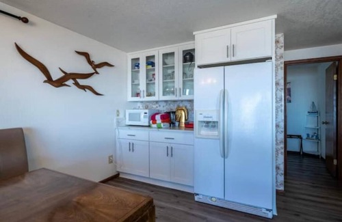 Rockaway Beach Casa | Oceanfront Vacation House - Pet Friendly