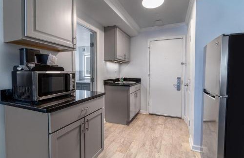 Litchfield by the Sea Apartamento | Oceanfront Views, Private Porch, 1st Flr, King Bed