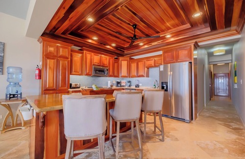 Boca Ciega Condominio | Ocean’s Edge 1A – Ground-Floor Beachfront Condo on Ambergris Caye