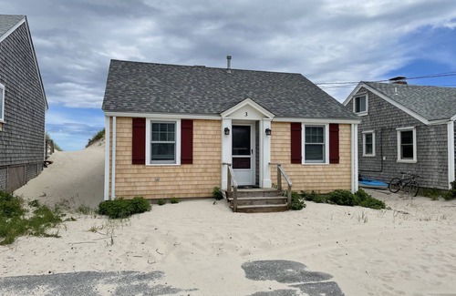 East Sandwich Cabaña | Oceanside 3 - Waterfront escape at East Sandwich Beach