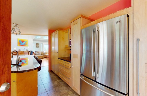 Gualala Casa | Oceanview house with enclosed private yard - dog friendly