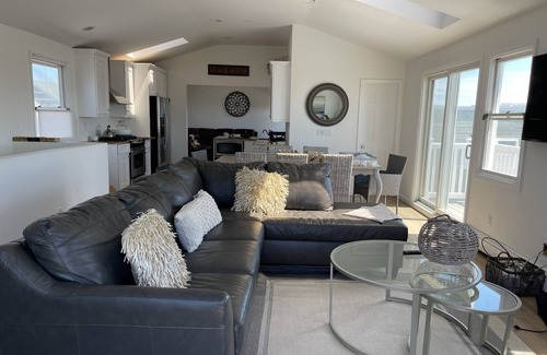 Alden Manor Casa | Oceanviews from Every Room...Steps to the Beach