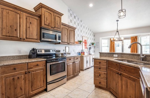 Heber Casa | Oct+Nov PROMO- XBOX room- Pets welcomed! Sleeps 18- Hottub- Hammocks
