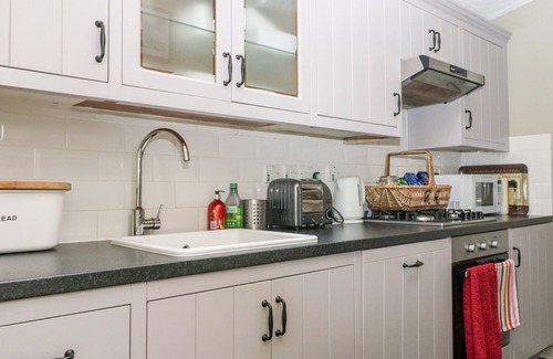 Stroud Cabaña | October Cottage